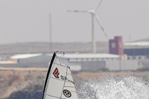 Víctor Fernández sube a lo más alto en la primera prueba del Mundial.tyle>.apqj{position:a