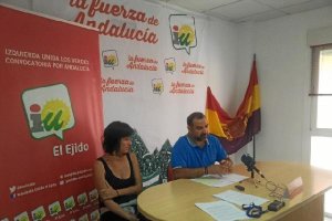 Zaida Ruiz y Serafín Pedrosa, de Izquierda Unida. e;clip:rect(4