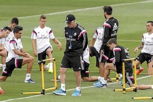 Ancelotti trabajará a puerta cerrada antes de volar a Estados Unidos.tyle>.apqj{position:a