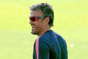 Luis Enrique se estrenará en el Torneo Colombino.e;clip:rect(46