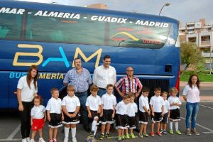 El Busbam puede presumir de contar con una gran escuela de fútbol.tyle>.apqj{position:abso