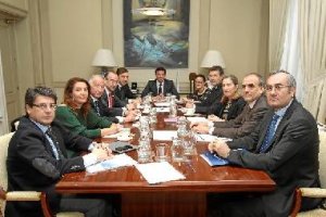 Foto de la reunión de la Ministra Ana Pastor con los dirigentes del PP almeriensetyle>.apq