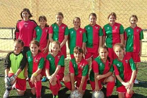 Las jugadoras del Pavía hacen historia en una temporada memorable.tyle>.apqj{position:abso