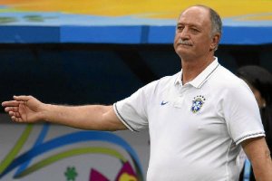 Scolari pasará a la historia del fútbol brasileño.e;clip:rect(4
