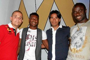 Una imagen de archivo con Federico (utillero), Uche, Vargas y MBami.tyle>.apqj{position:ab