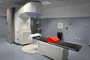 Acelerador  lineal de Radiología de Torrecárdenas.e;clip:rect(4