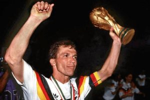 En el año 2000 Alemania derrotaba a Argentina por 1 a 0.e;clip: