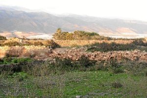 El yacimiento romano se encuentra junto al acceso por Santa María del Águila.tyle>.apqj{po