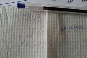 Imagen de la servilleta mostrada por el concejal.e;clip:rect(46