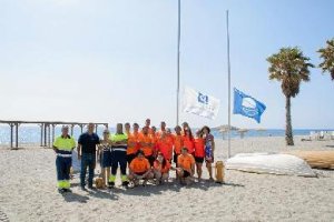 El equipo  humano del plan de playas en el Ancón.e;clip:rect(46