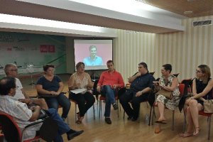 Reunión de la Plataforma de apoyo a Pedro Sáncheze;clip:rect(46