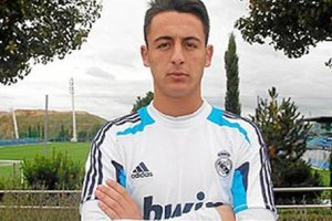 Adri Castellano llega del Madrid C al Almería.x