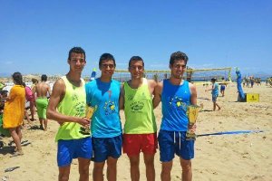 Mucho nivel sobre la arena para los chicos del Voley Playa.e;cl