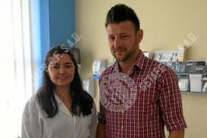 Jona tras pasar el reconocimiento médico.x,auto