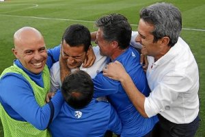 Francisco apuesta por gente de la casa.x,auto,a