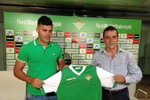 Bruno González en su presentación con el Betis.