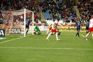 Los aficionados son felices en Primera pese al sufrimiento.e;cl