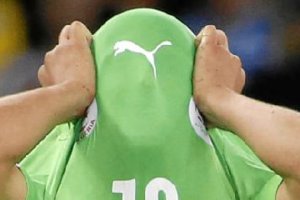 El jugador argelino del Valencia ha vuelto más caro del Mundial.tyle>.apqj{position:absolu