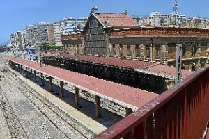 Ya sin vías el espacio entre la estación y el Cable Inglés se va a convertir en un gran parque que u