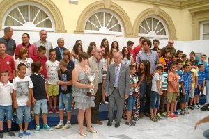 Las selecciones de Almería han sido recibidas por Gabriel Amat.