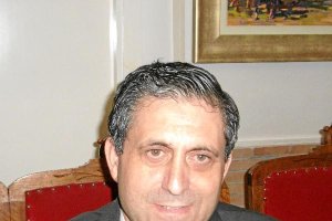 Juan chacón, primer teniente de alcalde.x,auto,