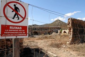 El Cortijo del Fraile está en una situación de ruinae;clip:rect