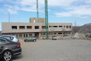 Edificio que albergará el futuro centro de salud de Arboleas durante las obras.tyle>.apqj{