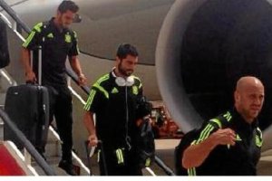 La Selección a su llegada a Barajas.o
