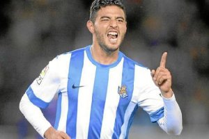 Carlos Vela seguirán marcando goles para la Real Sociedad.e;cli