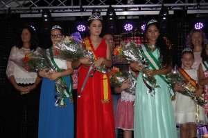 Reina y damas juveniles.o,469px);}</s