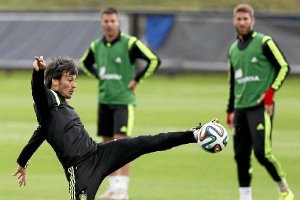 David Silva, en el entrenamiento de la Selección.e;clip:rect(46