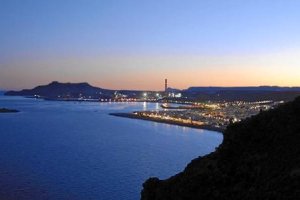 Foto nocturna del municipio de Carboneras.x,aut