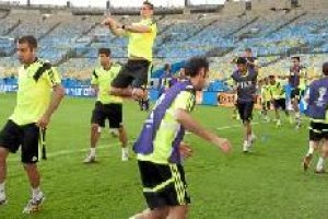 La derrota de La Roja ante Holanda ha disparado el verbo fácil.