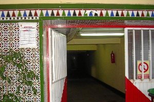 Por este túnel pasaron los últimos románticos del balón como Juan Rojas.tyle>.apqj{positio