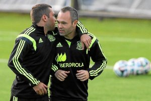 Jordi Alba y Andrés Iniesta.o,469px);