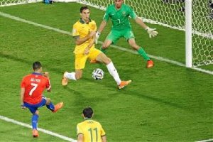 Chile lo pasó mal ante Australia y terminó ganando.e;clip:rect(