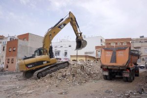 Derribo en el Barrio Alto.o,469px);}<