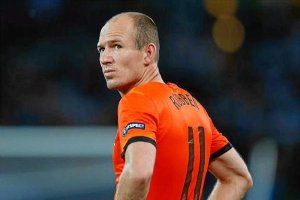 Arjen Robben no llevará a su familia a Brasil.x