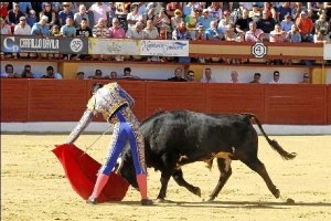 Rubén Martínez, el pasado sábado en la Plaza de Toros de La Línea.tyle>.apqj{position:abso