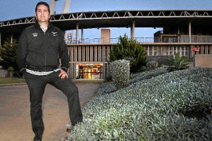 Alberto Benito vive sus últimos días en el Almería.e;clip:rect(
