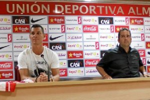 Casquero con Alberto Benito en la puesta de largo del talaverano.tyle>.apqj{position:absol