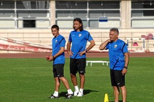 Francisco, Jaime y Pepe Morales en el campo Anexo.e;clip:rect(4