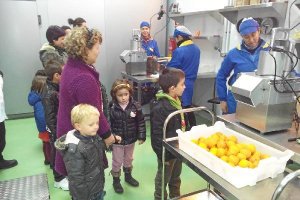 Fábrica de la cooperativa Albentillas en Bentariquee;clip:rect(