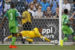 Ramón Azeez no jugó contra Grecia.o,4