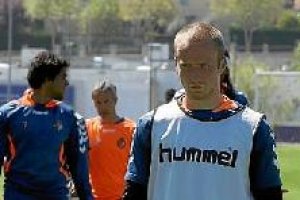 El delantero seguirá compitiendo en la Liga de las Estrellas.e;