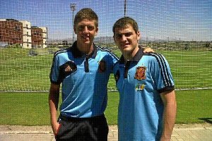 Carlos Marín en Las Rozas con Iker Casillas.x,a