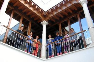 Posando en un balcón de la casa de hermandad del Prendimiento.e