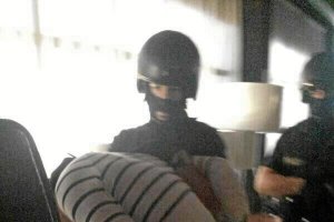 Imagen publicada por la Policía en el momento de la detención del presunto asesino. tyle>.