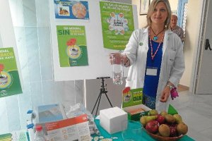 Fruta a cambio de cigarrillos en una actividad organizada por el Complejo sanitario. tyle>