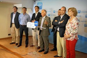 Rueda de prensa del PP, ayero,469px);